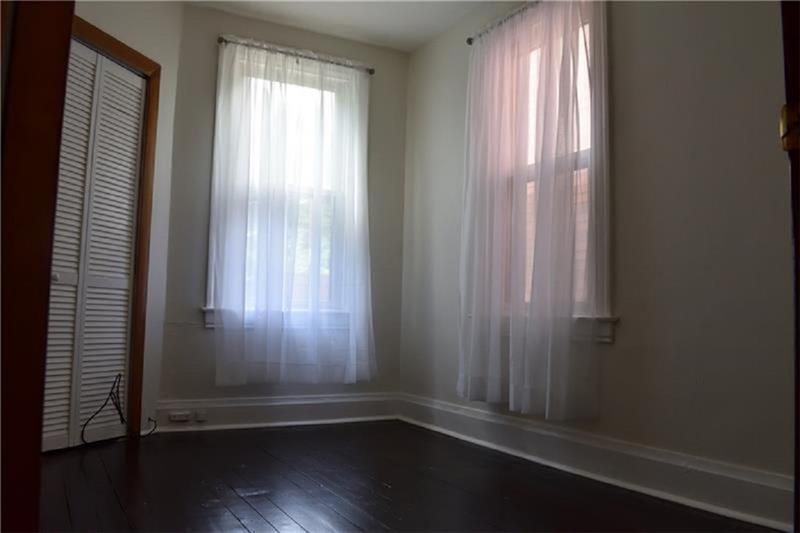 908 3rd Street McKees Rocks, PA 15136 - Photo 19 of 25
