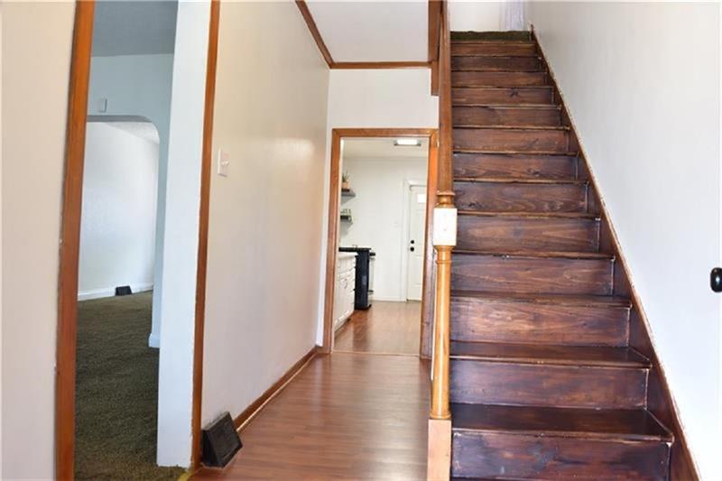 908 3rd Street McKees Rocks, PA 15136 - Photo 5 of 25