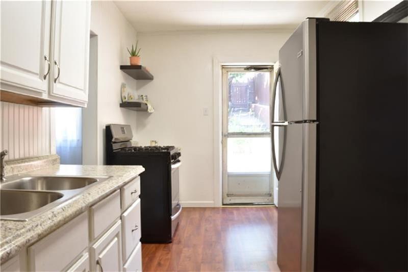 908 3rd Street McKees Rocks, PA 15136 - Photo 9 of 25