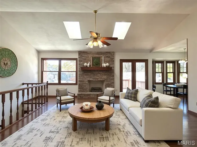 $500,000 | 9047 Sappington Road, Crestwood, MO 63126