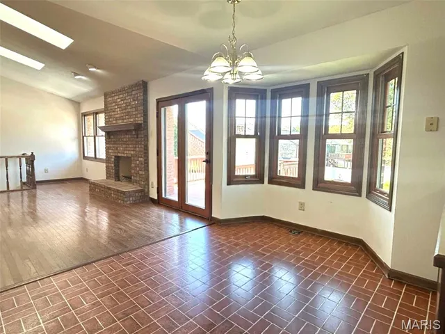 $500,000 | 9047 Sappington Road, Crestwood, MO 63126