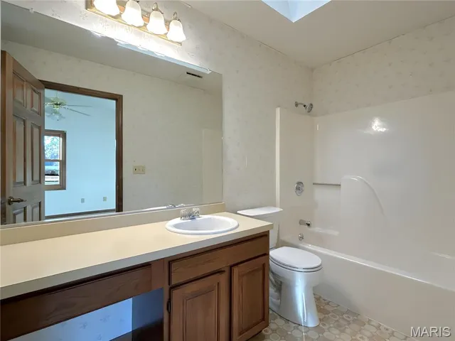 $500,000 | 9047 Sappington Road, Crestwood, MO 63126