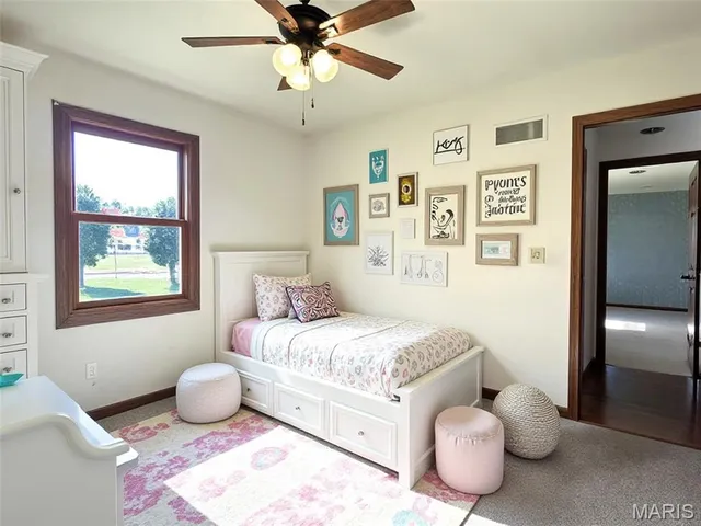 $500,000 | 9047 Sappington Road, Crestwood, MO 63126