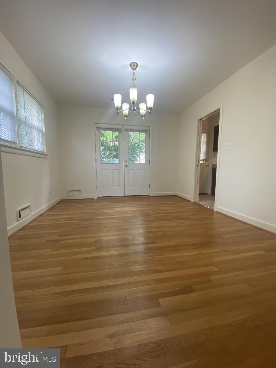 9714 Dameron Drive Silver Spring, MD 20910 - Photo 3 of 18