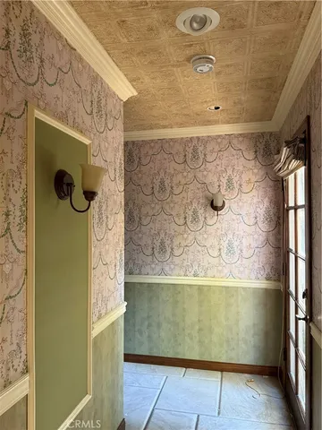 a view of a workspace with furniture