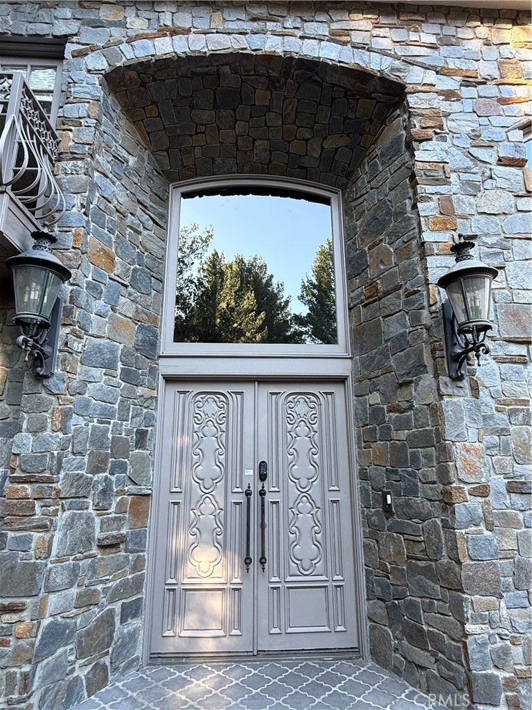 380 North Chandler Ranch Road Orange, CA 92869 - Photo 4 of 40 a view of a door of the house