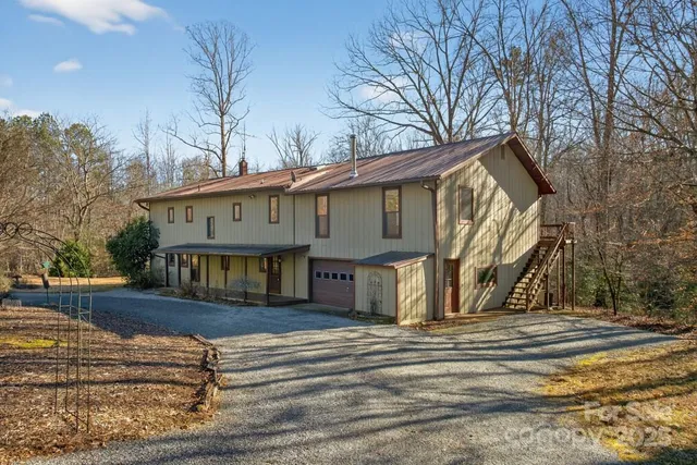$725,000 | 241 Pinefield Drive, Tryon, NC 28782
