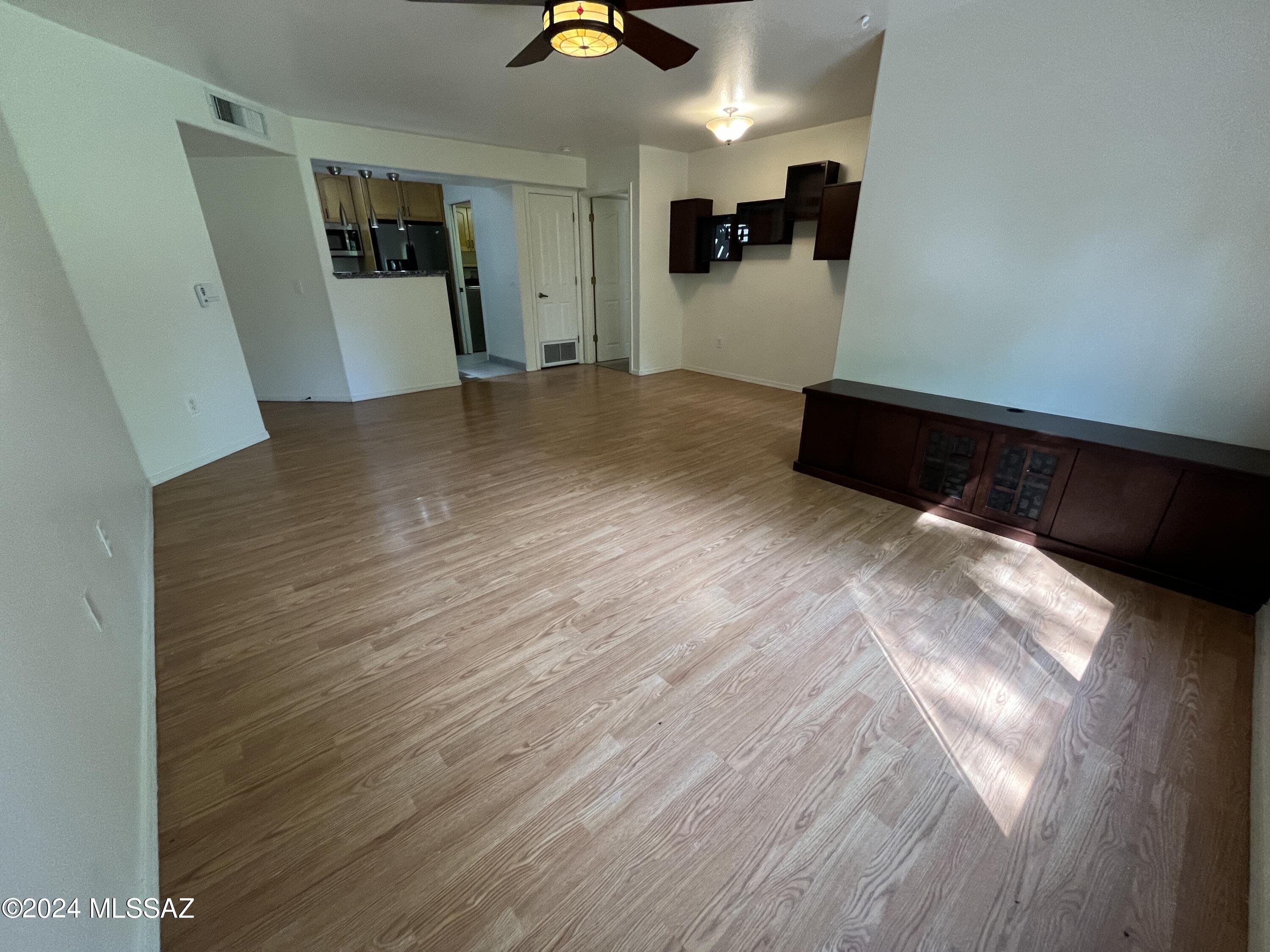 5751 North Kolb Road, Unit 2102 Tucson, AZ 85750 - Photo 13 of 25 IMG_3948