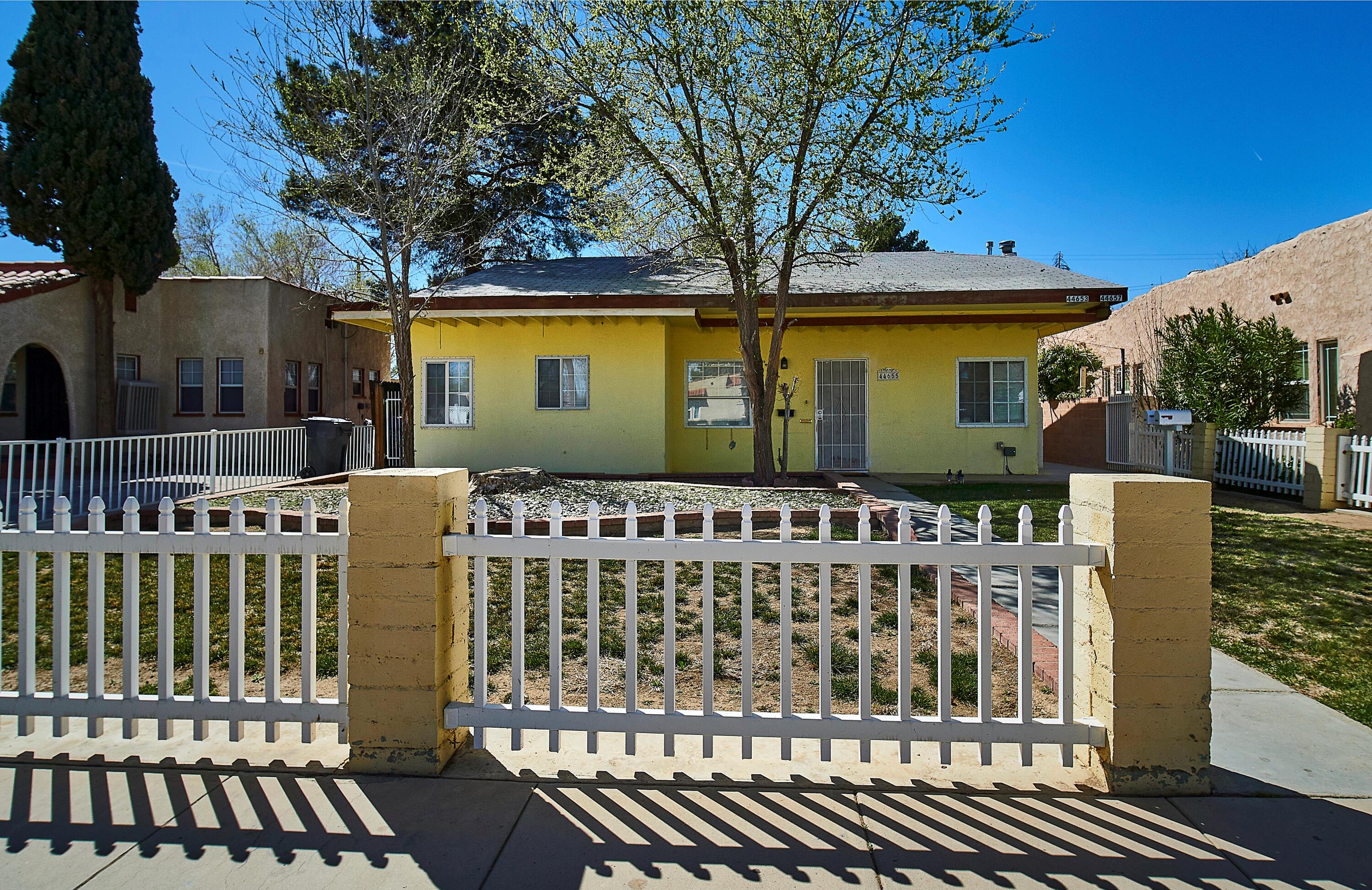 44655 Fig Avenue Lancaster, CA 93534 - Photo 6 of 16 a front view of house having patio