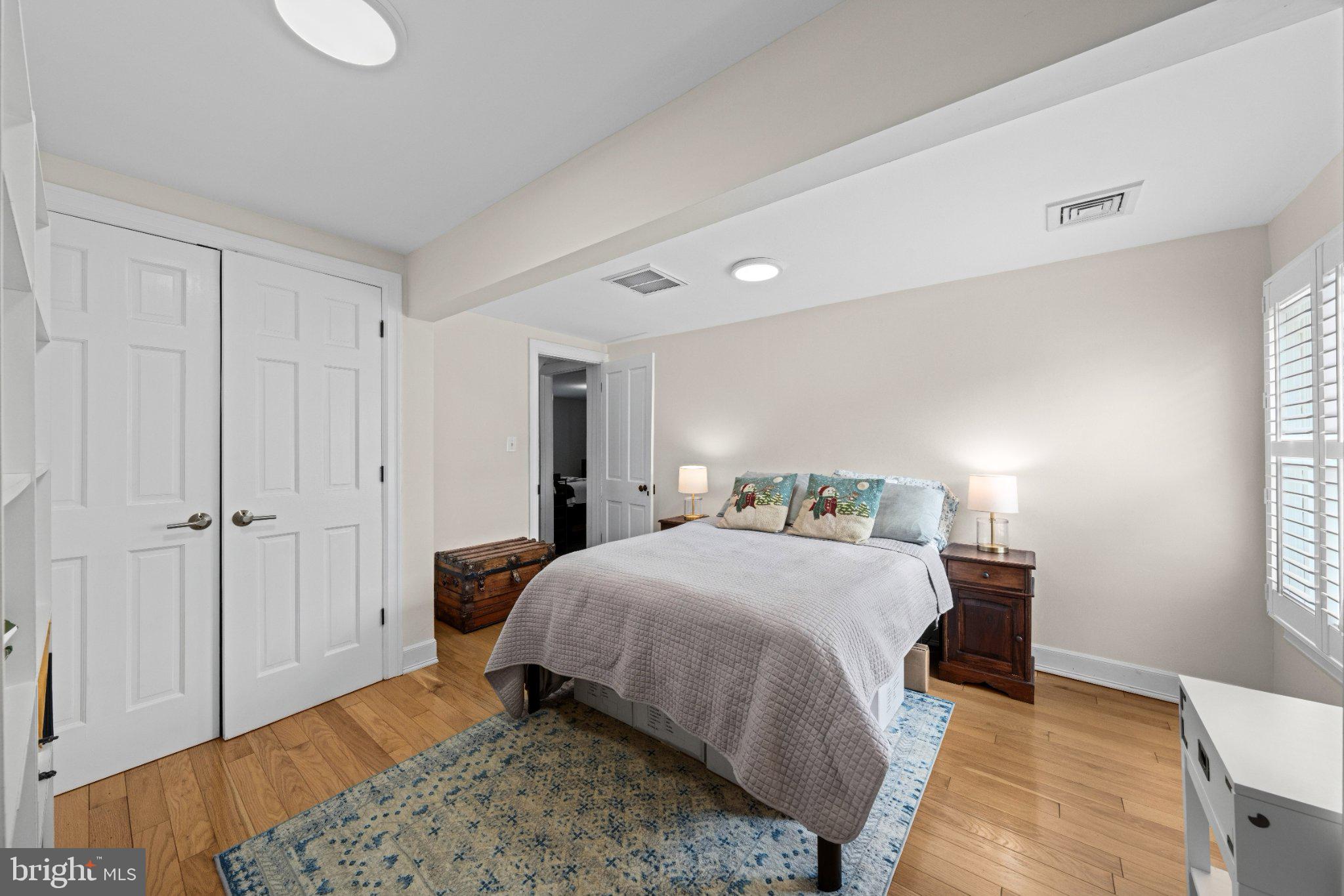 703 Dranesville Road Herndon, VA 20170 - Photo 20 of 35 Cozy retreat with natural light.