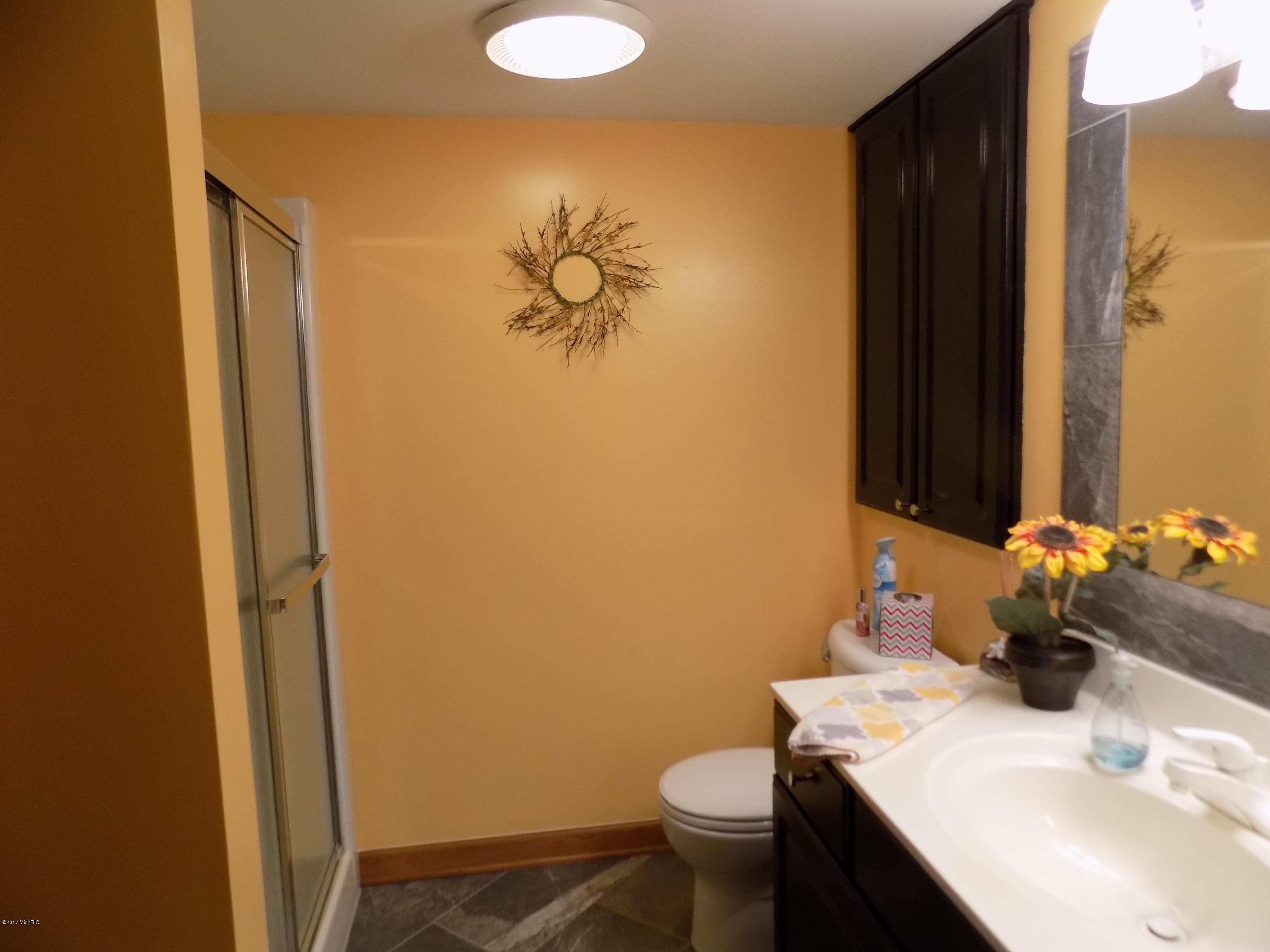 15706 Riverside Drive Spring Lake, MI 49456 - Photo 25 of 38 DSCN0309