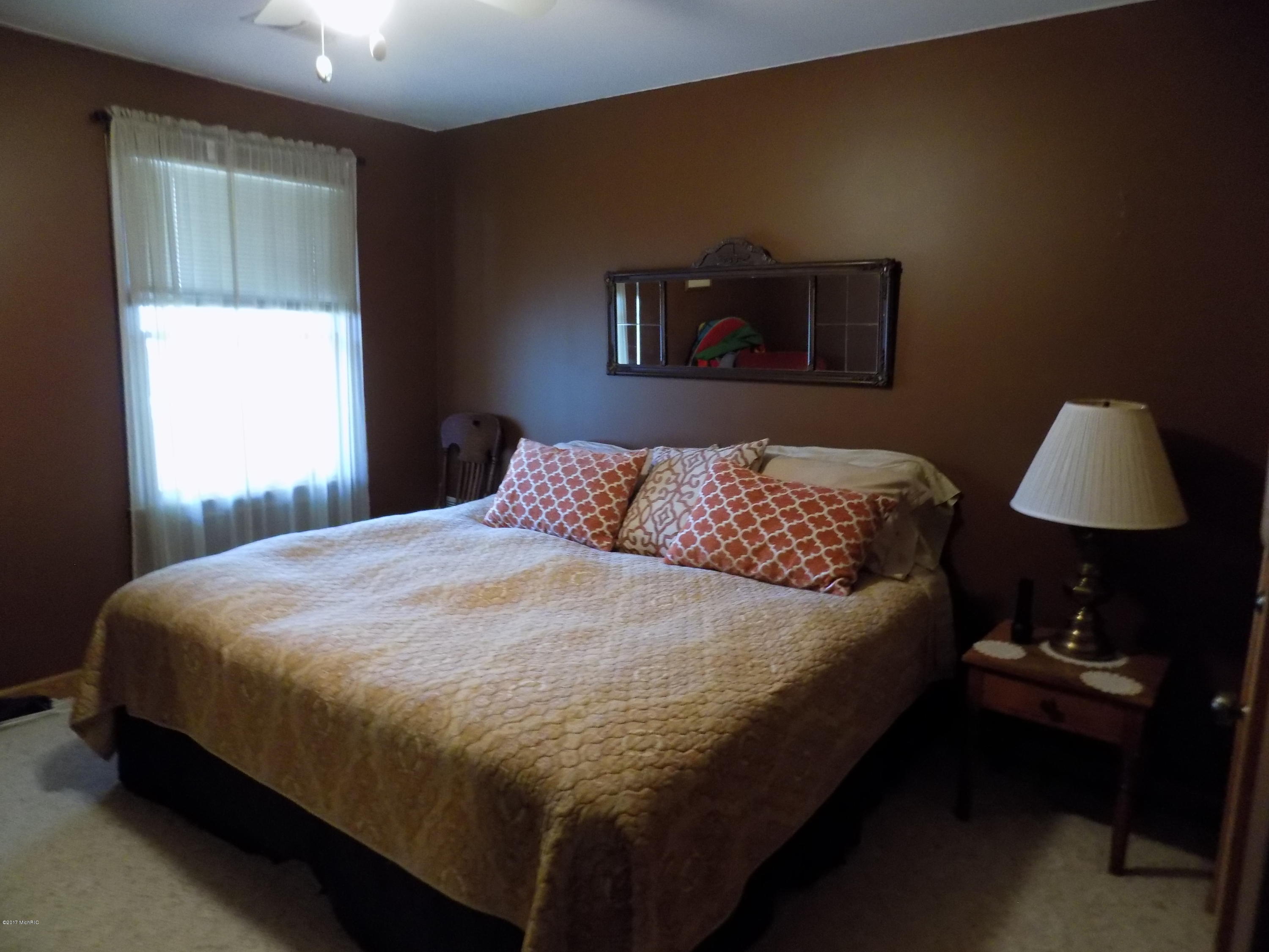 15706 Riverside Drive Spring Lake, MI 49456 - Photo 26 of 38 DSCN0310