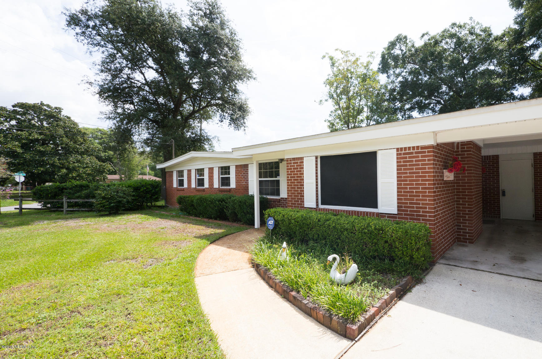 5805 Ridgeway Road East Jacksonville, FL 32244 - Photo 4 of 25 Welcome Home! Corner Lot (3)