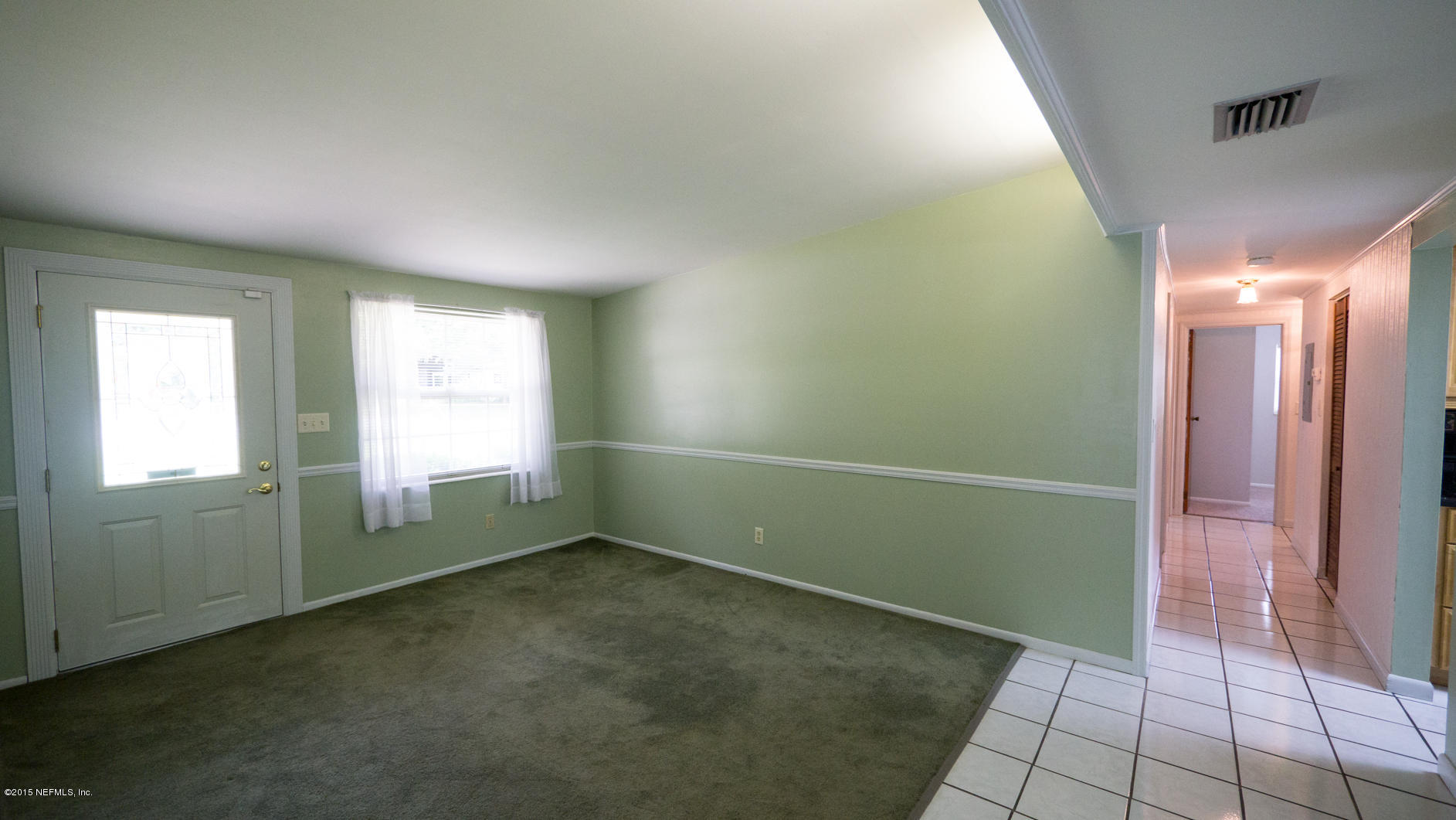 5805 Ridgeway Road East Jacksonville, FL 32244 - Photo 5 of 25 Living Room with Ceiling Lighting (2)