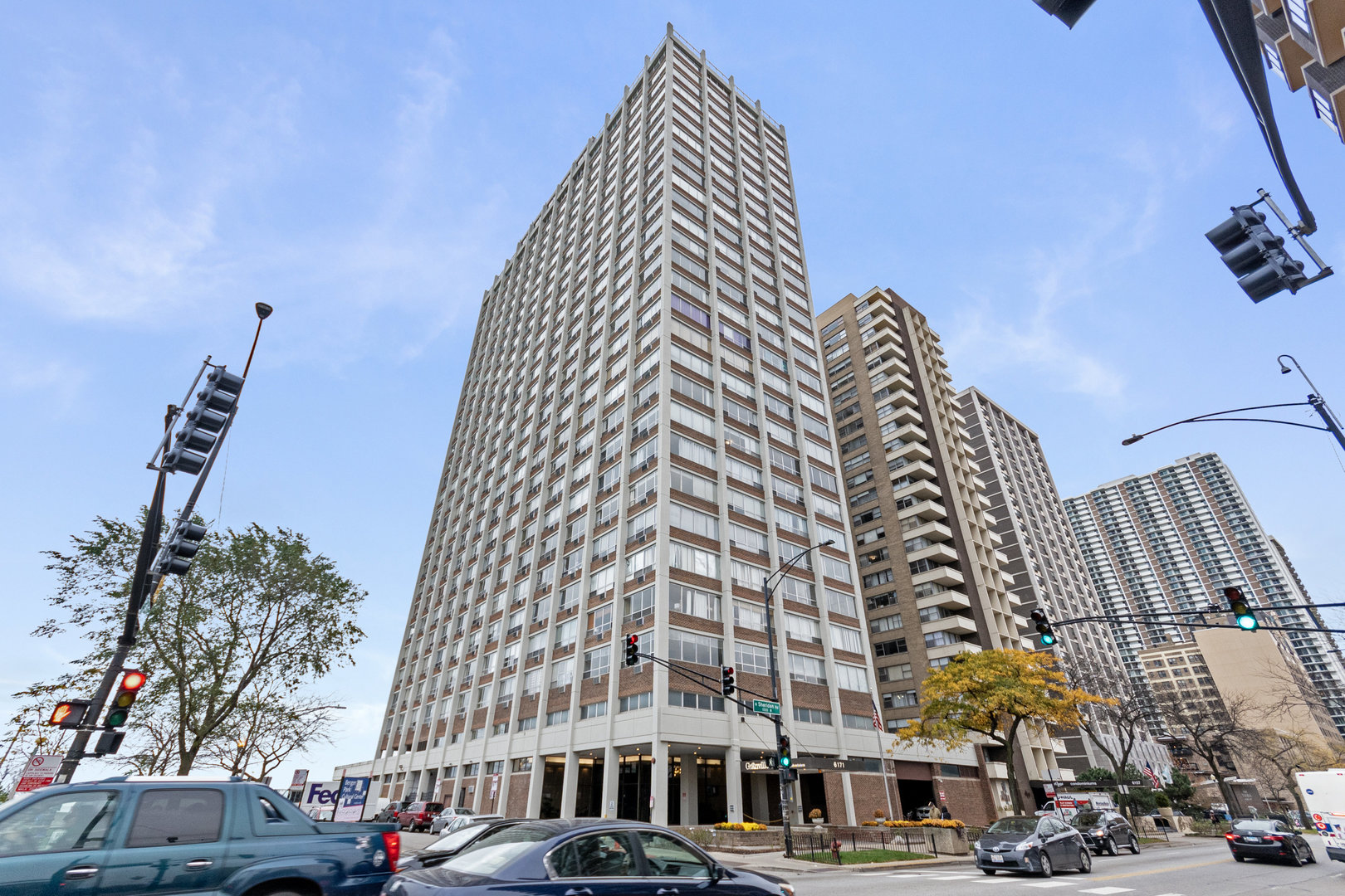 6171 North Sheridan Road, Unit 1012 Chicago, IL 60660 - Photo 1 of 15 Gallery Image 1