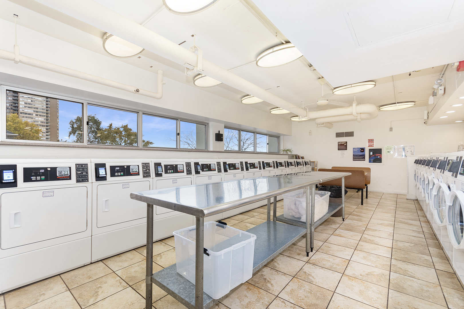 6171 North Sheridan Road, Unit 1012 Chicago, IL 60660 - Photo 12 of 15 Gallery Image 12