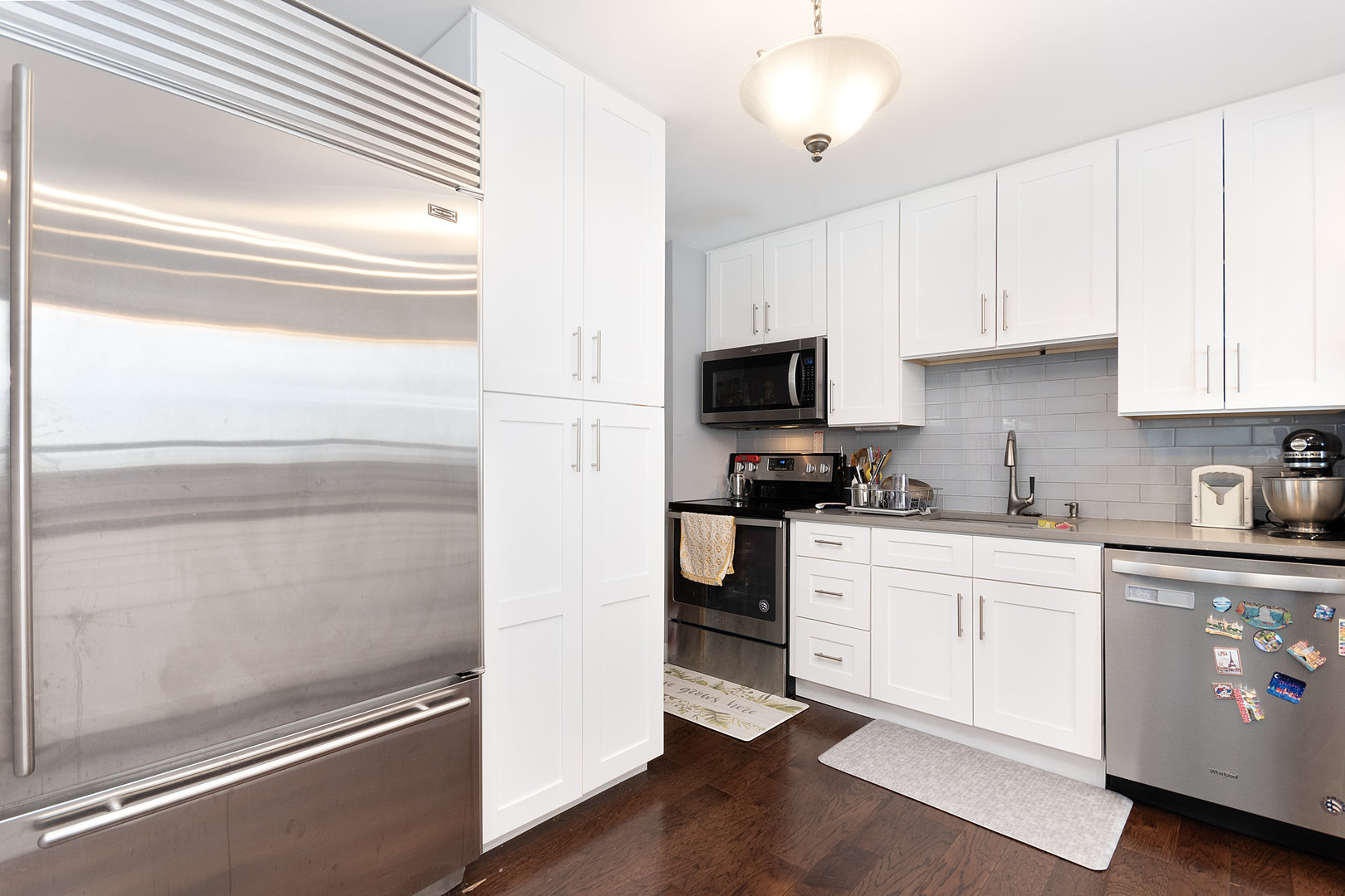 6171 North Sheridan Road, Unit 1012 Chicago, IL 60660 - Photo 4 of 15 Gallery Image 4