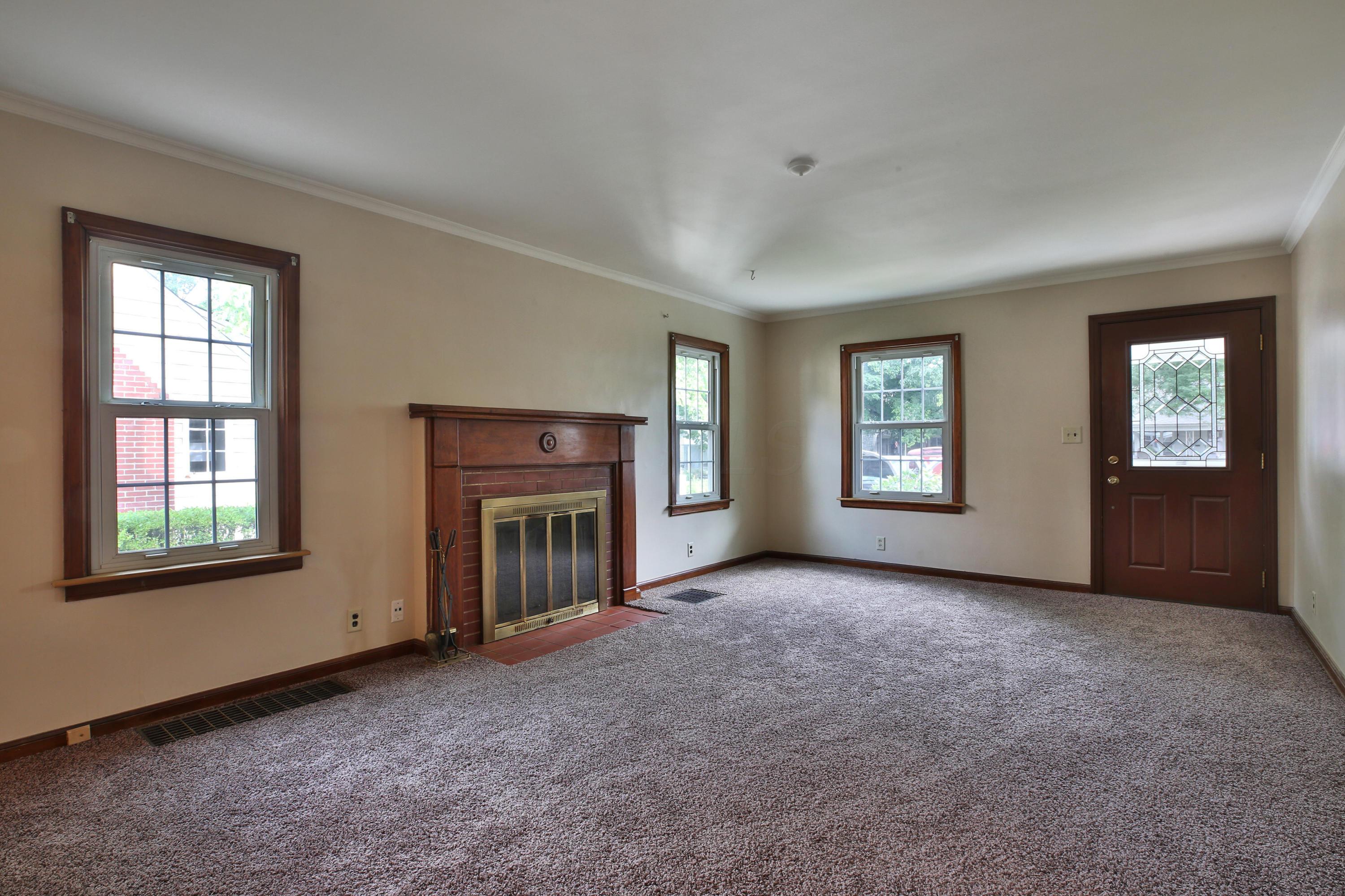 441 Fallis Road Columbus, OH 43214 - Photo 3 of 32 Gallery Image 3