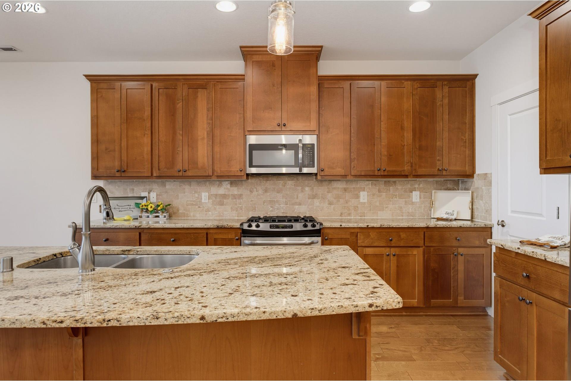 4233 Northwest Sage Loop Camas, WA 98607 - Photo 8 of 39 Gallery Image 8