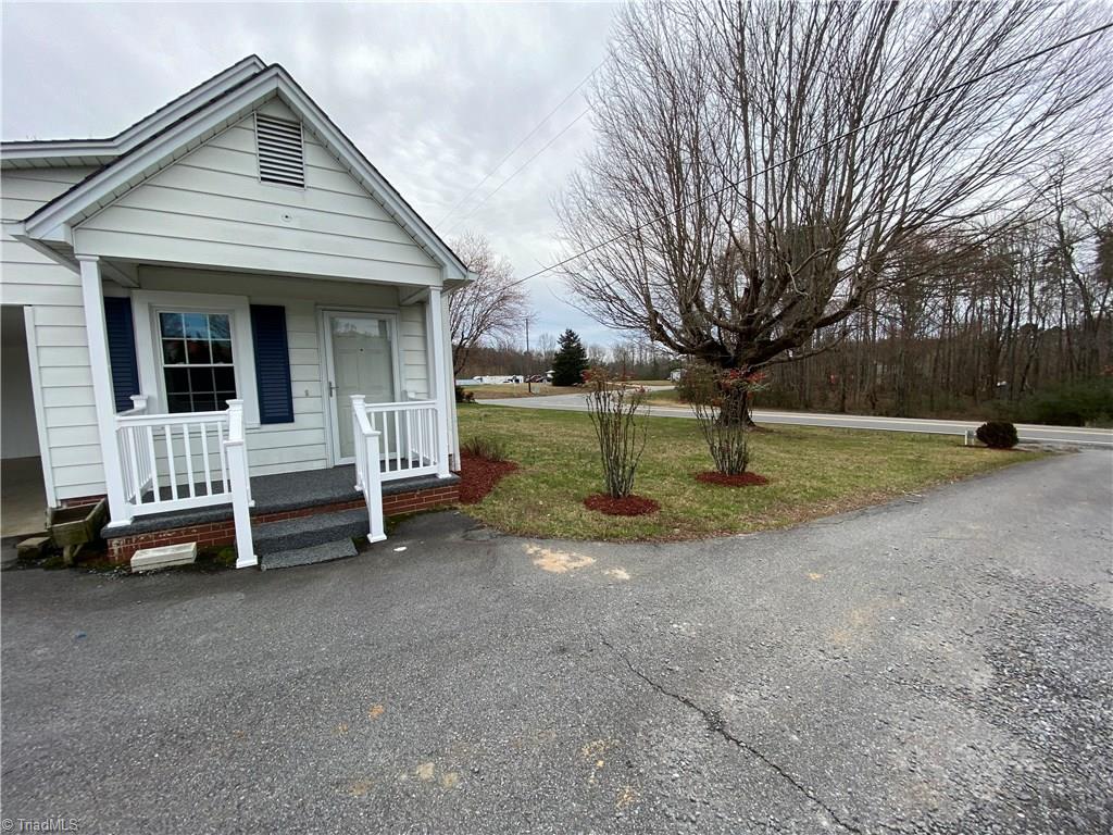 3032 Volunteer Road Pinnacle, NC 27043 - Photo 11 of 30