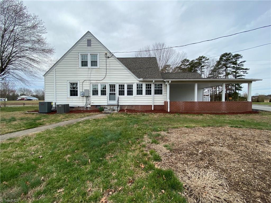 3032 Volunteer Road Pinnacle, NC 27043 - Photo 10 of 30