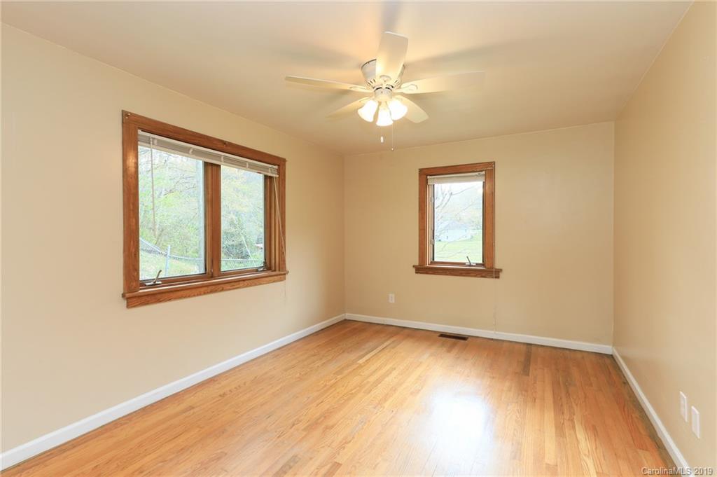 1227 Garren Creek Road Fairview, NC 28730 - Photo 20 of 38 Gallery Image 20