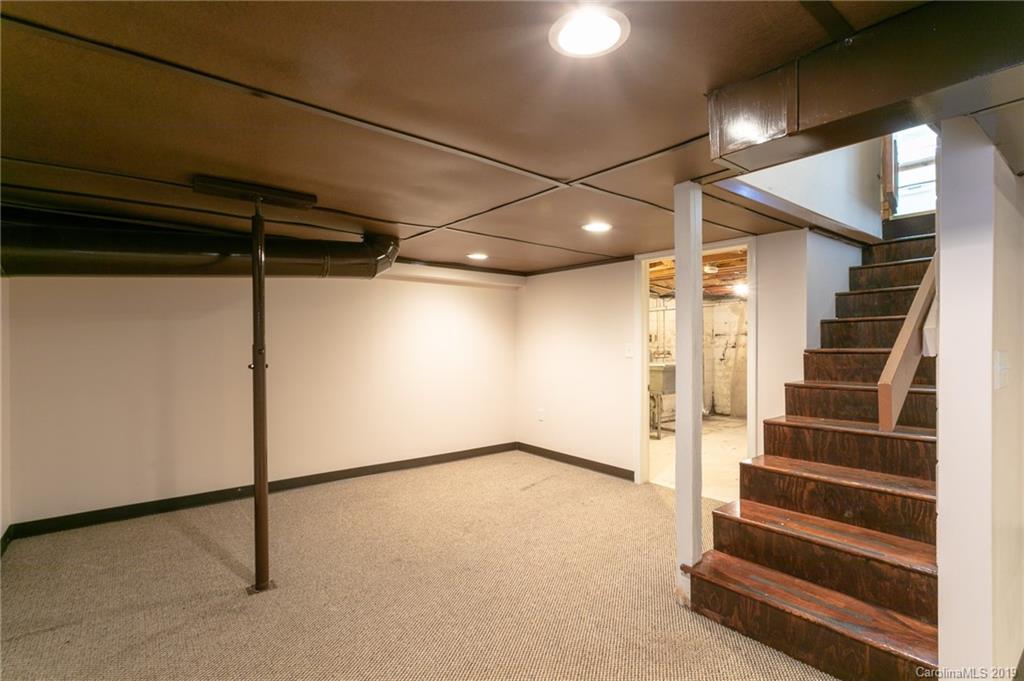 1227 Garren Creek Road Fairview, NC 28730 - Photo 35 of 38 Gallery Image 35