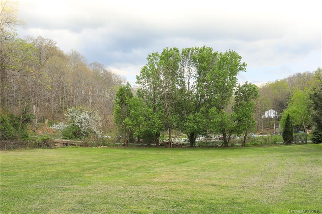 1227 Garren Creek Road Fairview, NC 28730 - Photo 8 of 38 Gallery Image 8