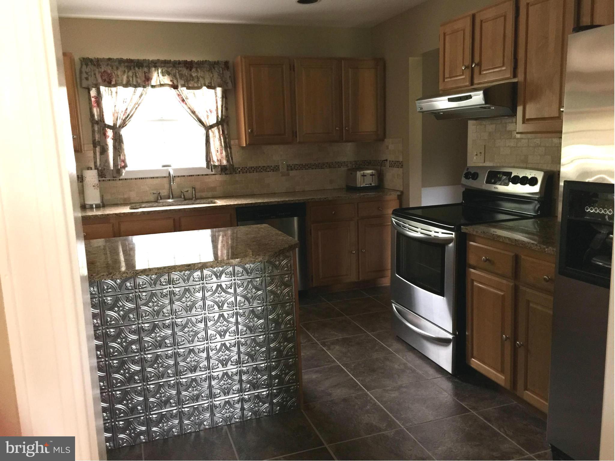 6335 Windy Creek Road Huntingtown, MD 20639 - Photo 8 of 30 Kitchen