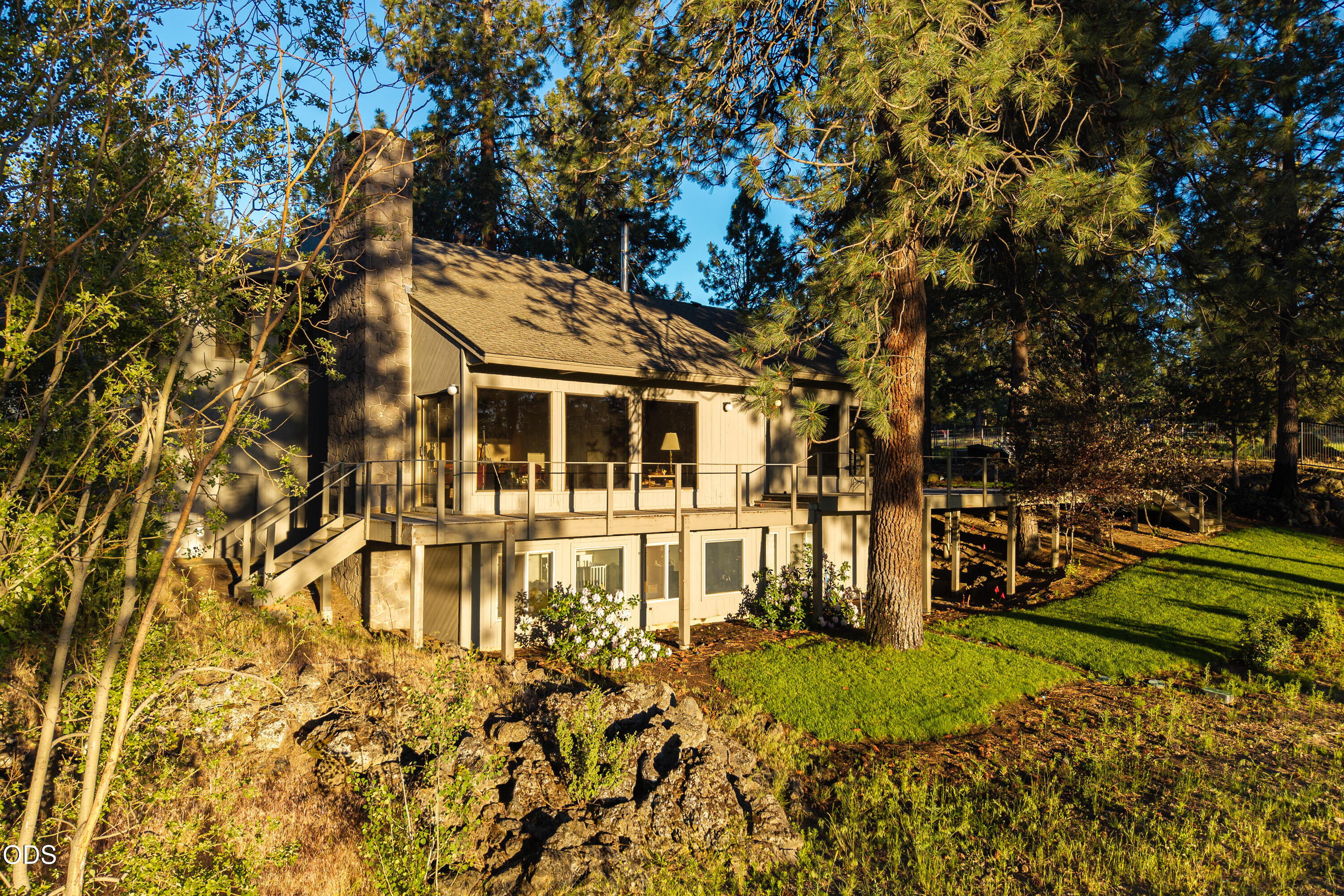 60266 Tekampe Road Bend, OR 97702 - Photo 6 of 56