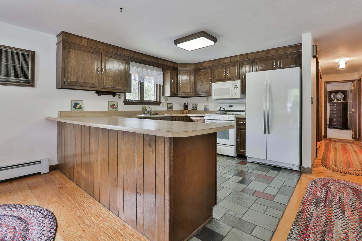 62 Goodhue Road Derry, NH 03038 - Photo 11 of 21