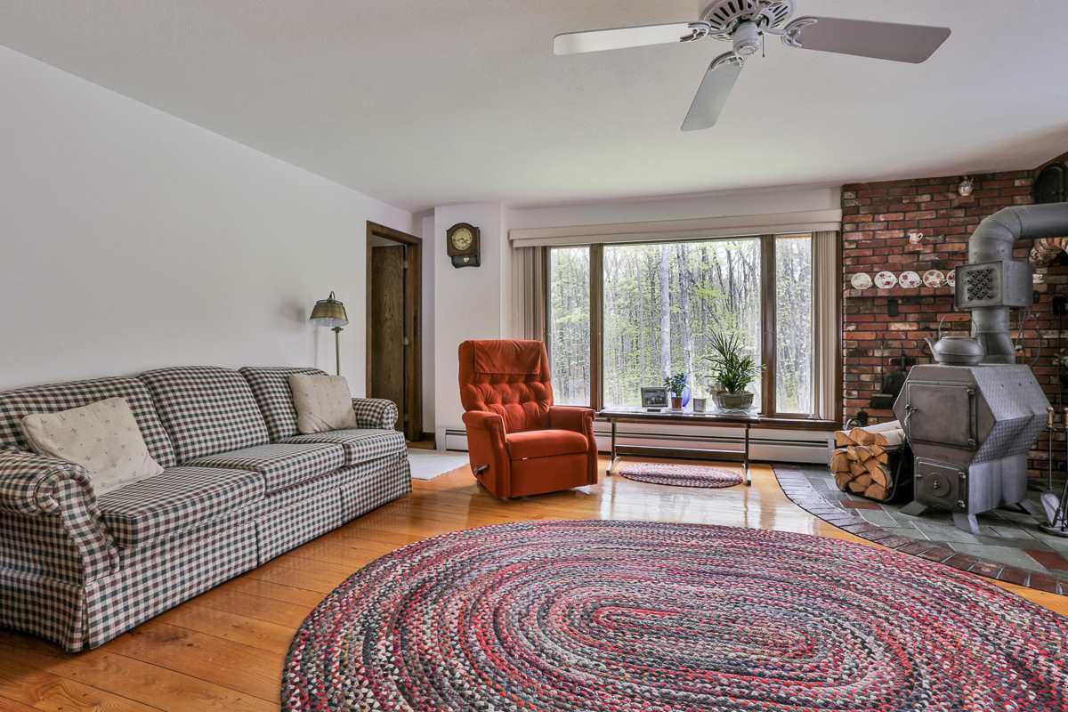 62 Goodhue Road Derry, NH 03038 - Photo 15 of 21