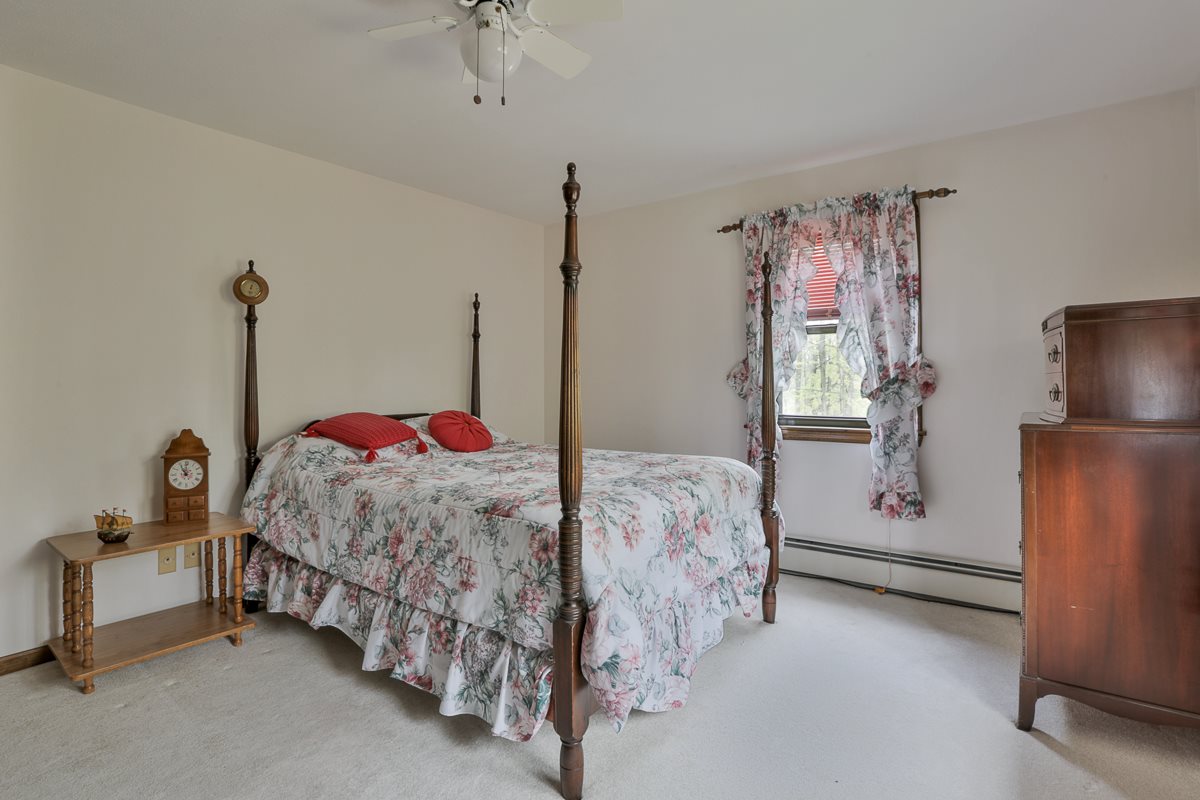 62 Goodhue Road Derry, NH 03038 - Photo 16 of 21