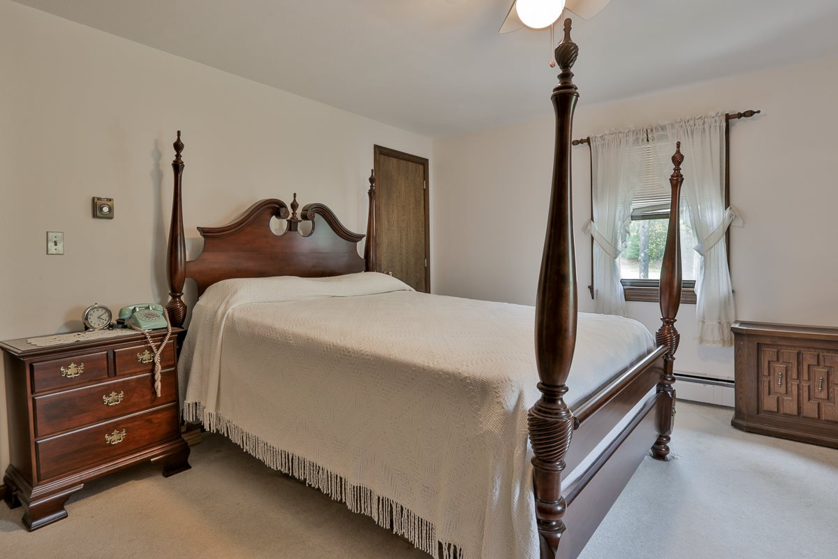 62 Goodhue Road Derry, NH 03038 - Photo 18 of 21