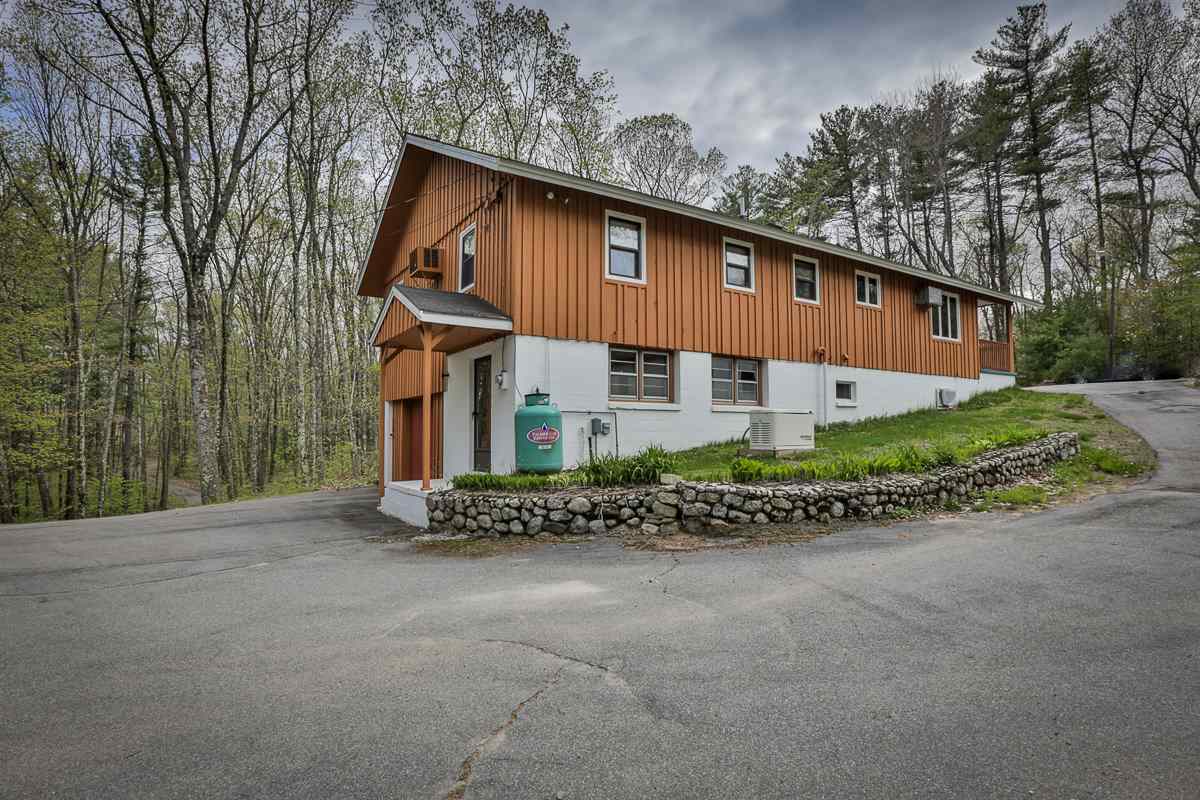 62 Goodhue Road Derry, NH 03038 - Photo 3 of 21