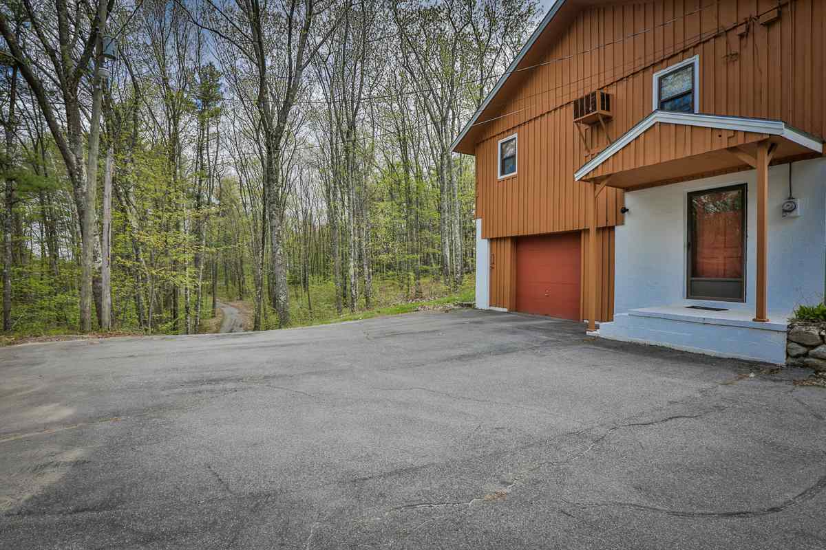 62 Goodhue Road Derry, NH 03038 - Photo 5 of 21