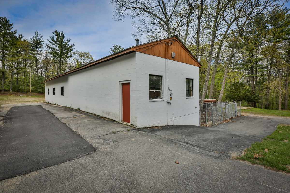 62 Goodhue Road Derry, NH 03038 - Photo 7 of 21