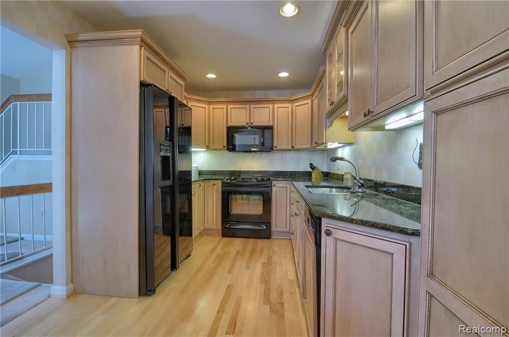 1472 Saddle Lane, Unit 167 Rochester Hills, MI 48306 - Photo 20 of 34
