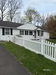 $3,500 | 28 Hearthstone Court, Stamford, CT 06902