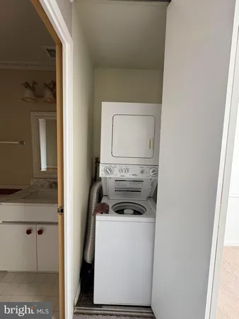 $1,900 | 1637 Oakwood Drive, Unit S410, Penn Valley, PA 19072