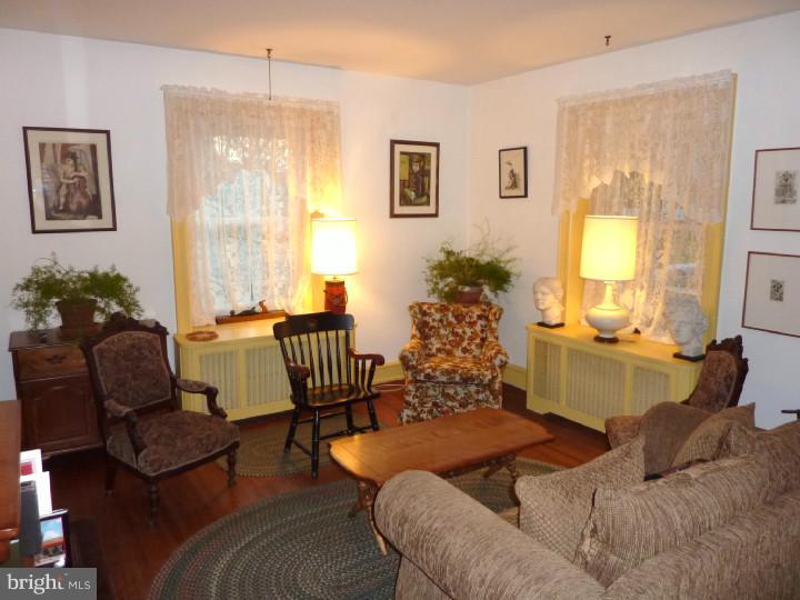 258 Mather Road Jenkintown, PA 19046 - Photo 4 of 18 Gallery Image 4