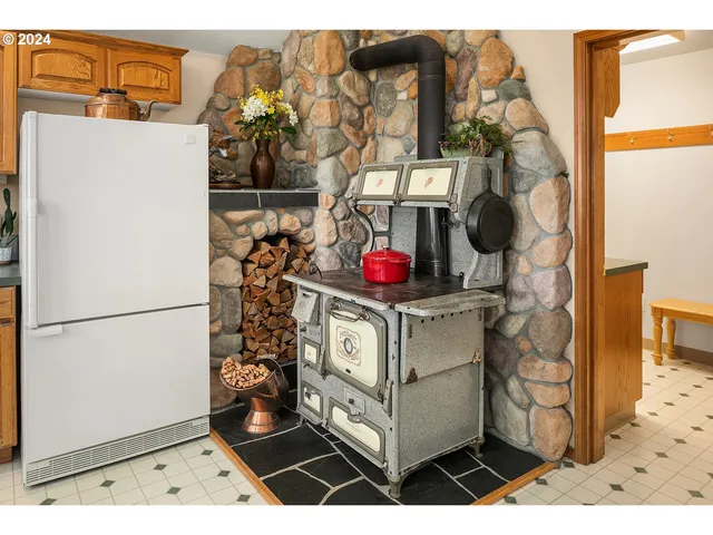 $3,500,000 | 162 Bylin Road, Stevenson, WA 98648