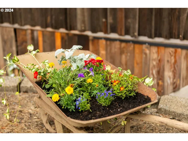 $3,500,000 | 162 Bylin Road, Stevenson, WA 98648