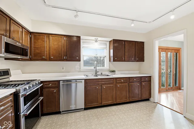 $359,000 | 2704 Lakewood Drive North, Carmel, IN 46280