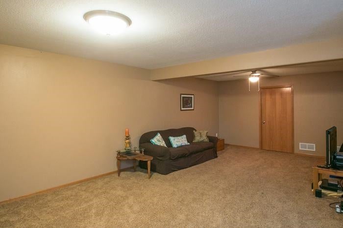 141 Oak Ridge Avenue Hills, IA 52235 - Photo 15 of 24 Gallery Image 15