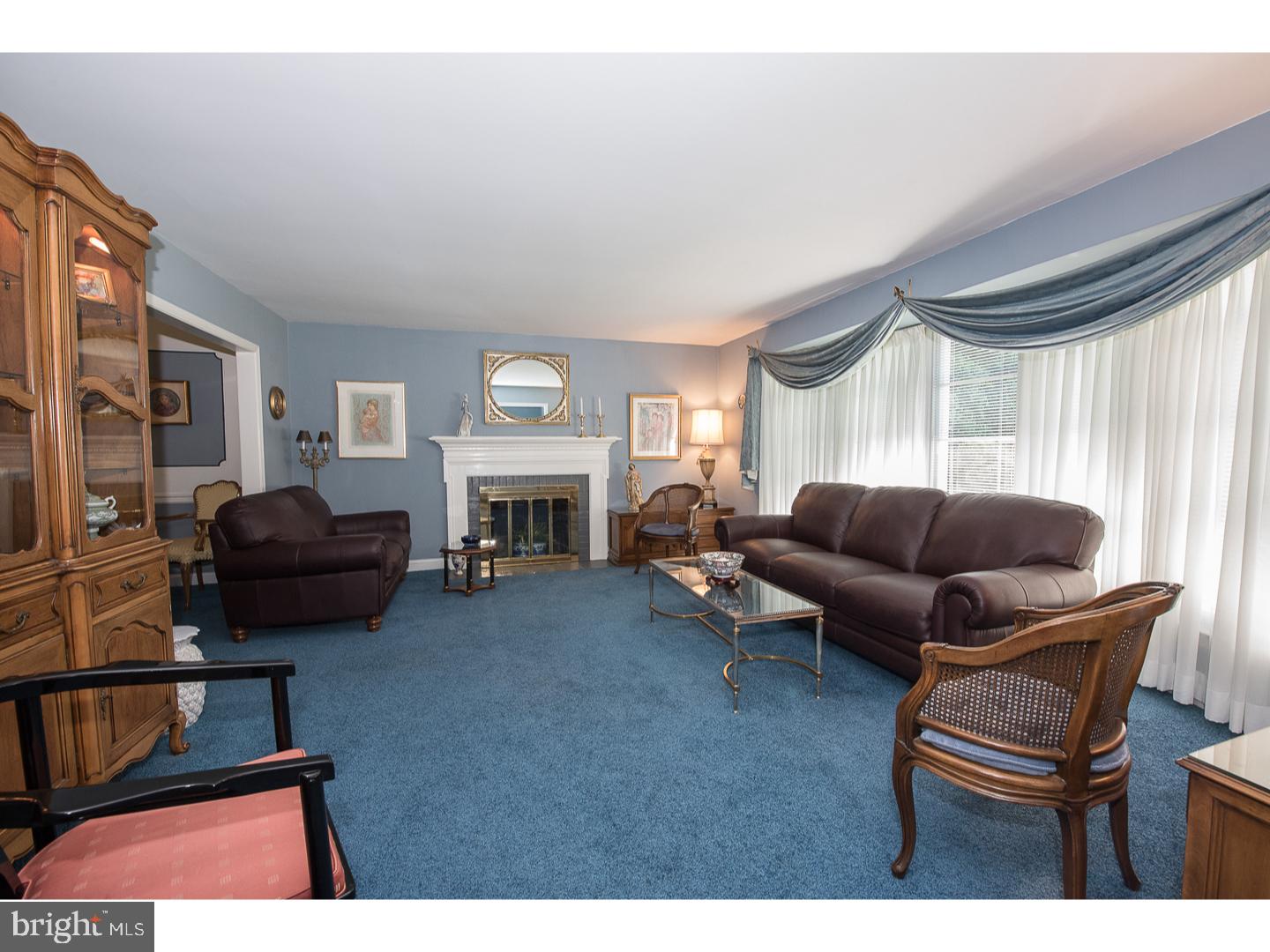 34 Williams Road Haverford, PA 19041 - Photo 4 of 22 Living Room