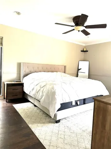 a view of a tennis court