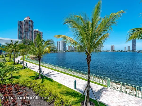 $1,990,000 | 3300 Northeast 188th Street, Unit 511, Aventura, FL 33180