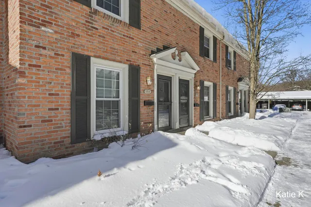 $217,500 | 2520 Village Drive Southeast, Unit 108, Grand Rapids, MI 49506