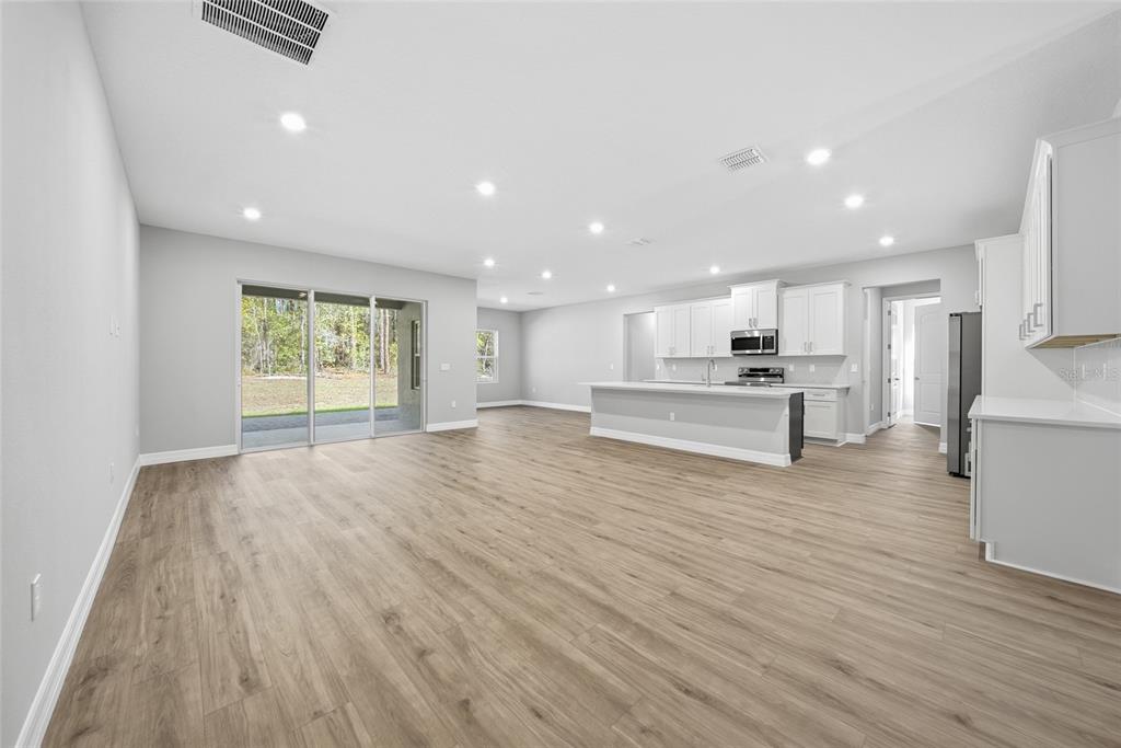 1215 West Union Street Hernando, FL 34442 - Photo 7 of 32